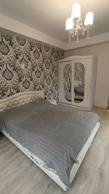 Продам 3-х комнатную в центре Кам`янське (Запорізька обл.) - зображення 1