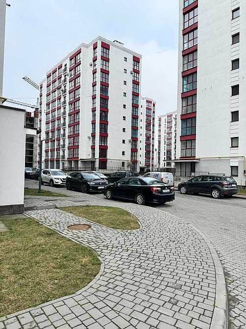 ПРОДАЄТЬСЯ квартира можливо під житло так і комерцію Ивано-Франковск - изображение 2