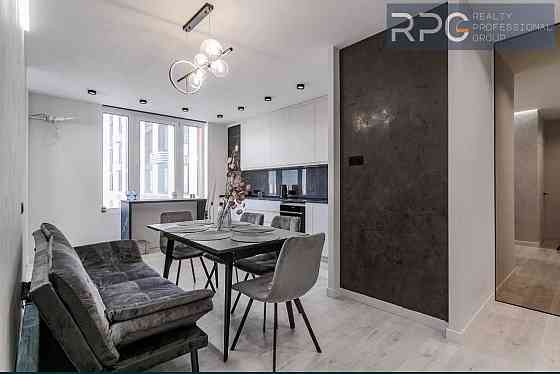 Продаж 2-к квартири в ЖК Seven Осокорки ремонт генератор комфорт клас Киев