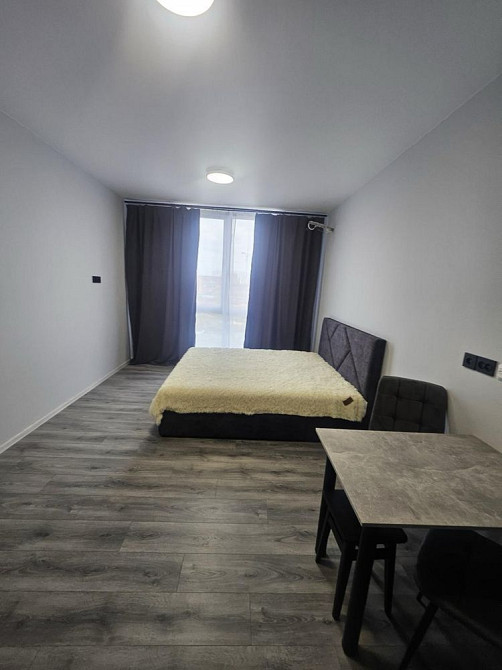 Сучасна студія з новим ремонтом в клубному будинку. БЕЗ КОМІСІЇ Святопетрівське (Києво-Свят.р-н) - зображення 1