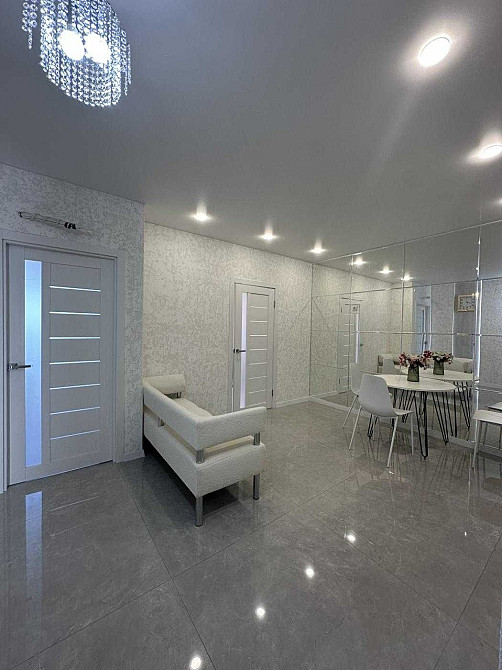 Продам в Кадорре на Сахарова с ремонтом Крижанівка - зображення 2