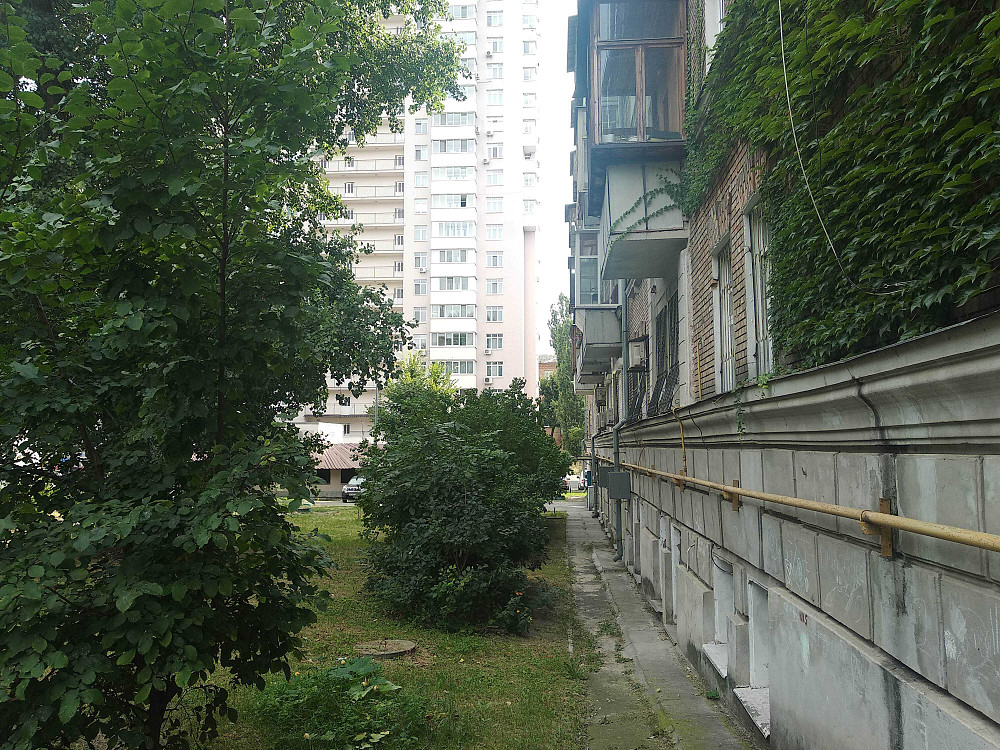 Продажа 2 комнатной квартира ул.Гарматная,18 отдельный вход Киев - изображение 1