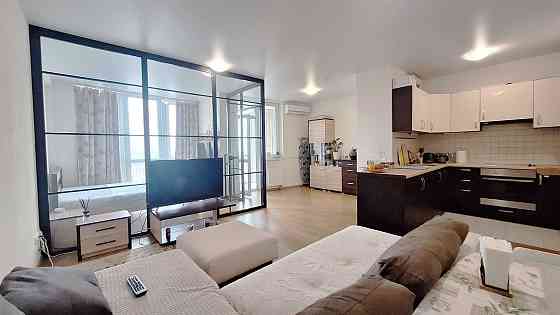 Від власника! 2-кім 70 м.кв. Соборності, 30 видова ЖК Київська Венеція Киев