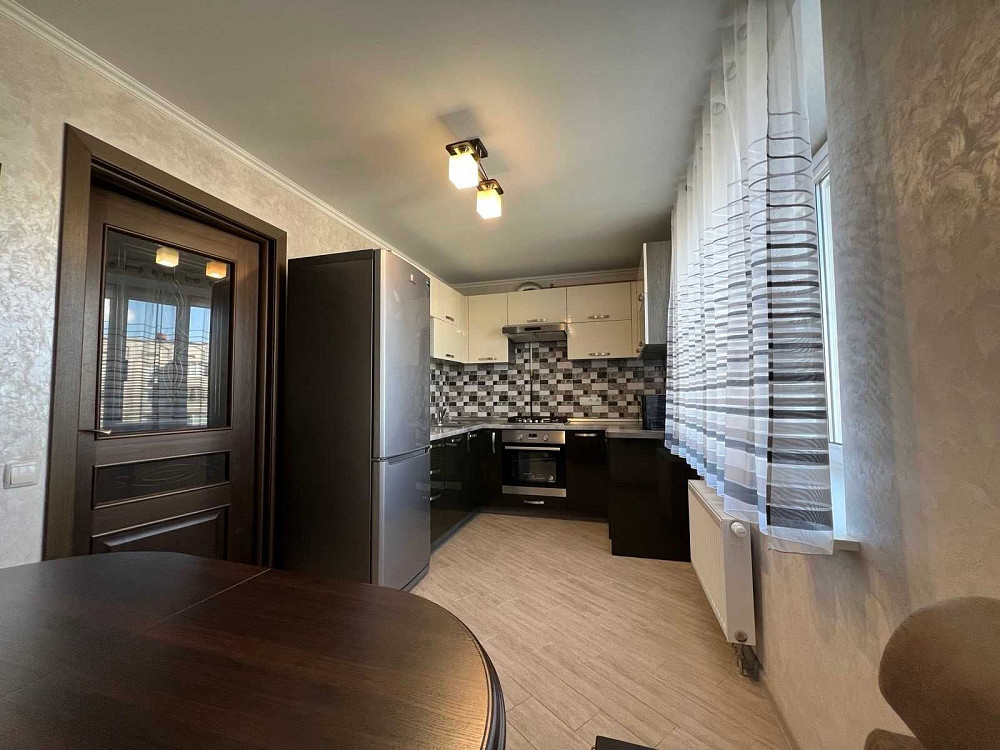 Продаю велику 1 к квартиру з ремонтом ПЗР Черкассы - изображение 1