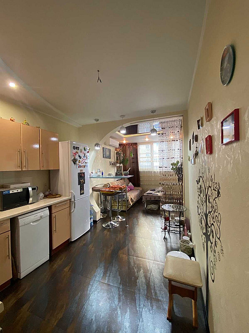 Просторная кухня студия и спальня с ремонтом и мебелью на Таирова. Odesa - photo 2