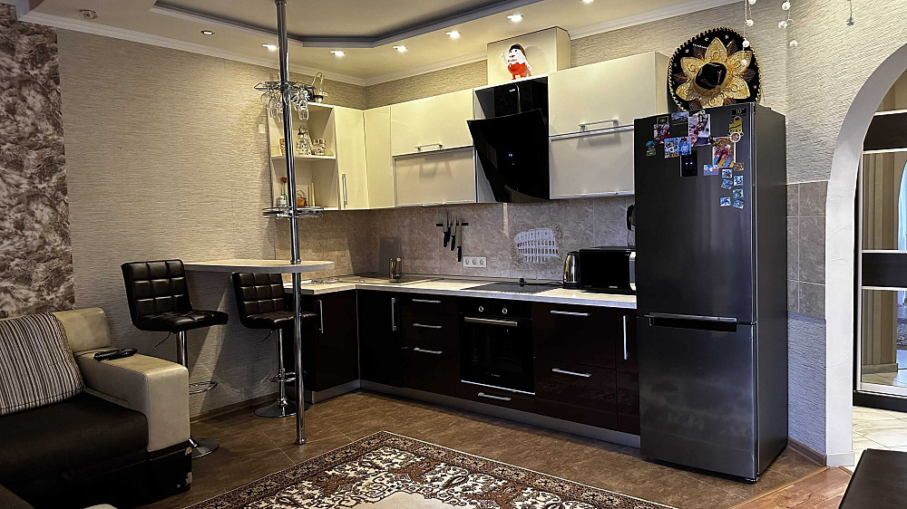 Двухкомнатная квартира + кухня столовая с ремонтом в новом доме Одеса - зображення 2