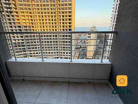 Большая трехкомнатная квартира с видом на море в ЖК "Атмосфера" Одеса