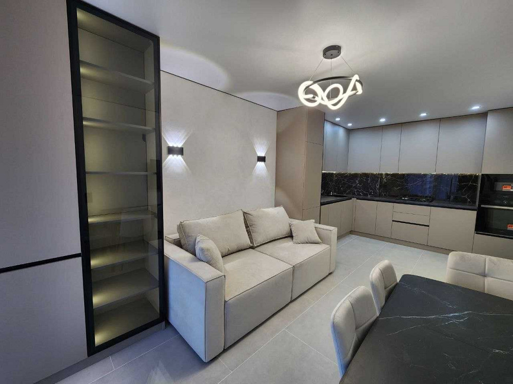 Сучасна 2кім в Family Plaza Ивано-Франковск - изображение 1