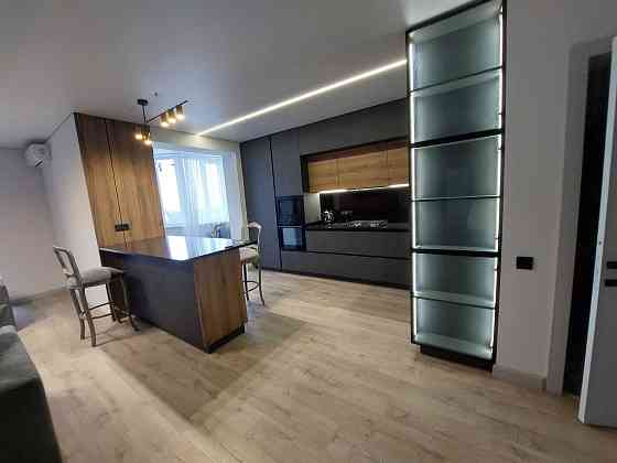 Продам квартиру з ремонтом 120 кв.м. в цегляному будинку. АОГВ. Одесса