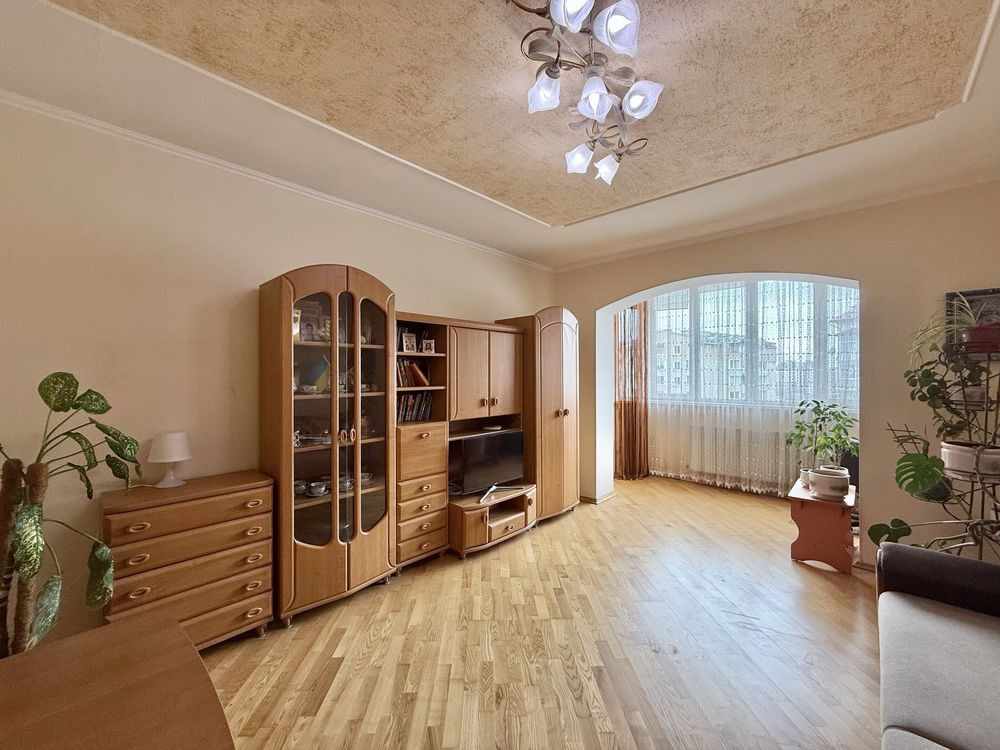 Простора 3-кім квартира в самому серці міста! в. Північний Бульвар ! Ивано-Франковск - изображение 2