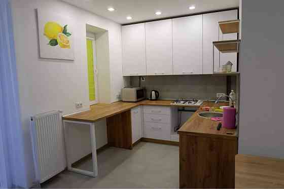 Здається в оренду 2 кімнатна кв. Поруч :МЕТРО Ивано-Франковск