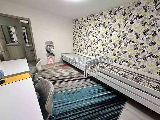 3к квартира з капітальним ремонтом ж/м Покровський Днепр