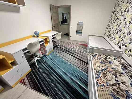 3к квартира з капітальним ремонтом ж/м Покровський Днепр