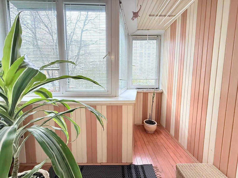 Простора 2-кімнатна квартира, Київ на Драгоманова, 5, Дарницький район Київ - зображення 4