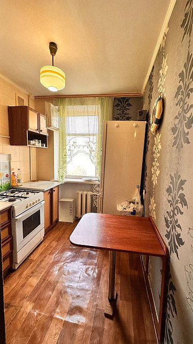 Большая гостинка в жилом состоянии на низком этаже!!! Чорноморськ - зображення 1