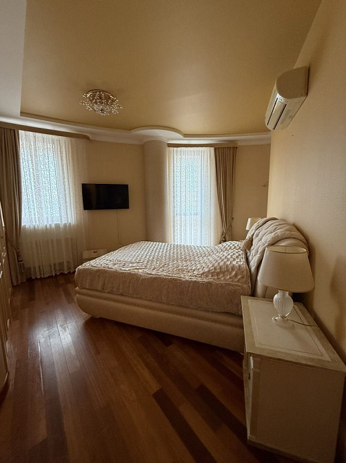 Продам 3х комн.квартиру 117м2,ул.О.Яроша 22,Метро Ботанический Сад Харків - зображення 2