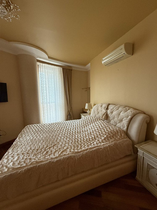 Продам 3х комн.квартиру 117м2,ул.О.Яроша 22,Метро Ботанический Сад Харків - зображення 1