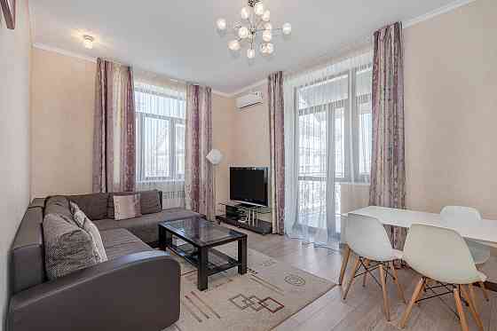 Оренда, Марії Заньковецької, 5/2, 3 кімнати, 85 м², Хрещатик / Липки Киев