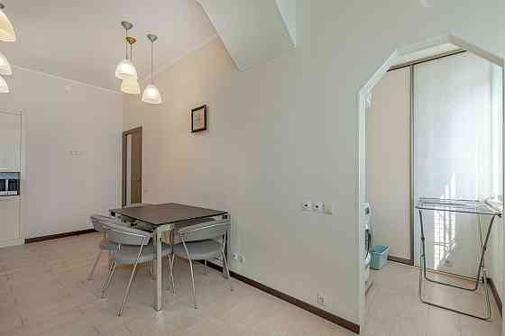 Оренда, Марії Заньковецької, 5/2, 3 кімнати, 85 м², Хрещатик / Липки Киев