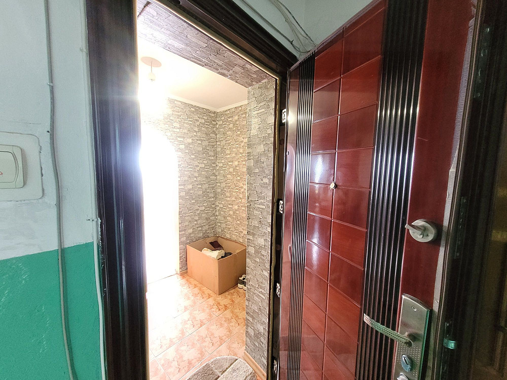 1к. К.Майдан 8/9ц, 39м2, косм.рем! 9500грн + кп! Луцк - изображение 3