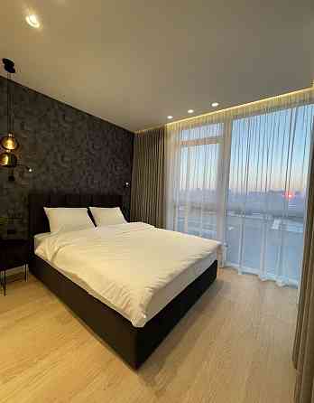 Французский Французький Маккейна Предславинская Печерск Центр Киев