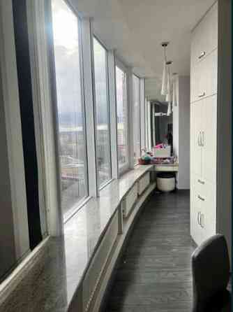 Большую элитную продам квартиру 72 м.кв. в бизнес класса ЖК Мир!SE Харків