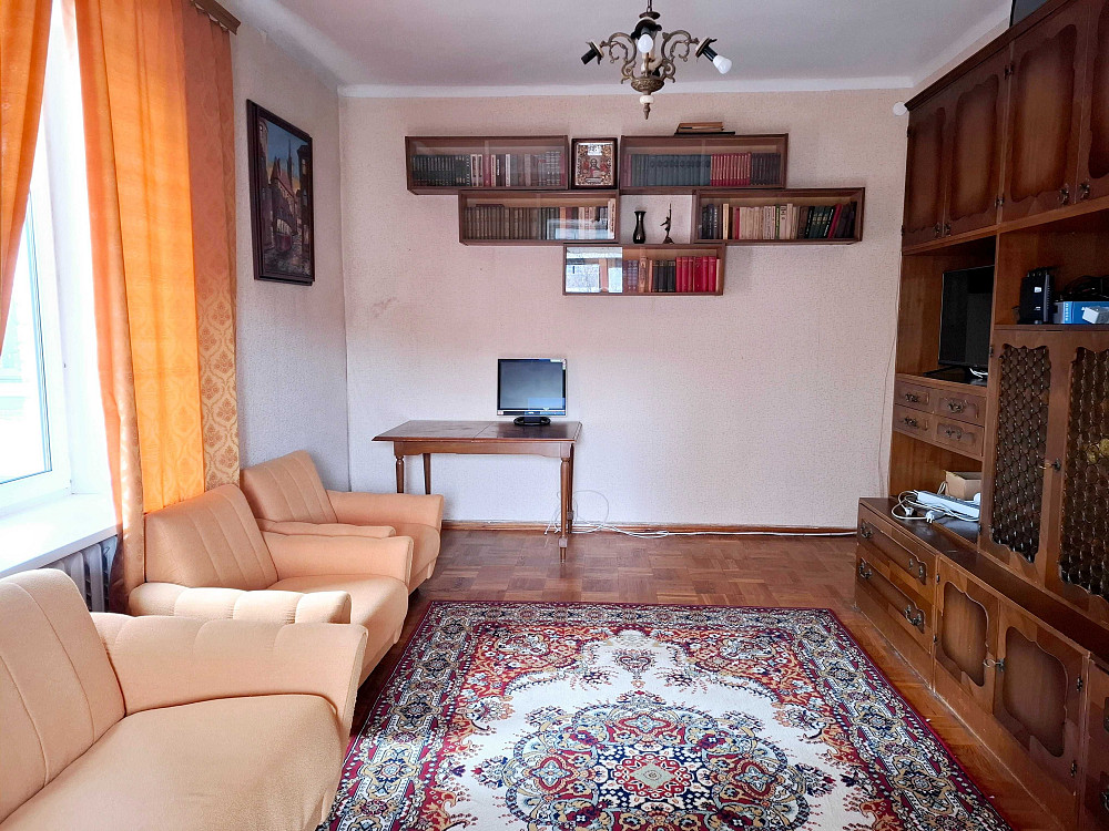 2К Грушевського 28/2 Урядовий Квартал  Маріїнський парк  М Арсенальна Киев - изображение 4