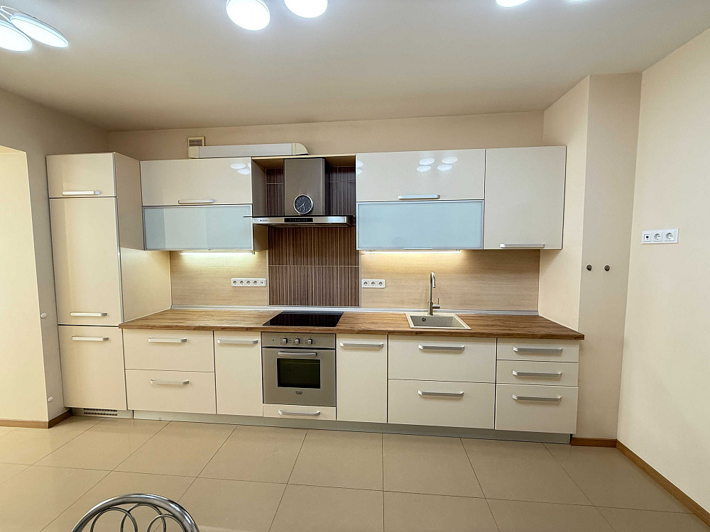 Позняки, вул. Анни Ахматової 31 Київ - зображення 2