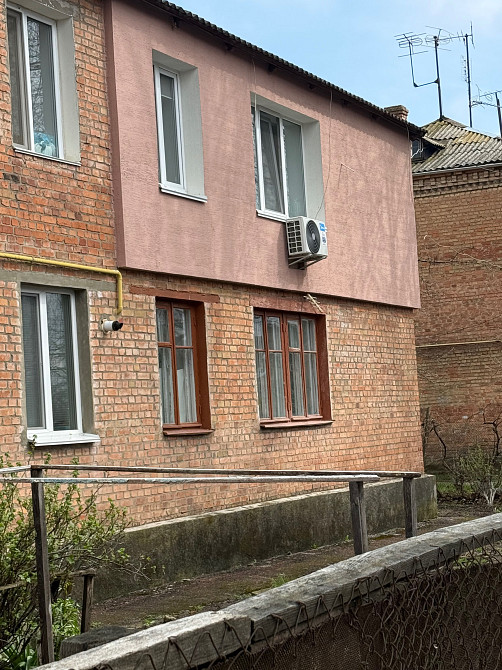 Продам двокімнатну квартиру район лікарні Бердичев - изображение 1