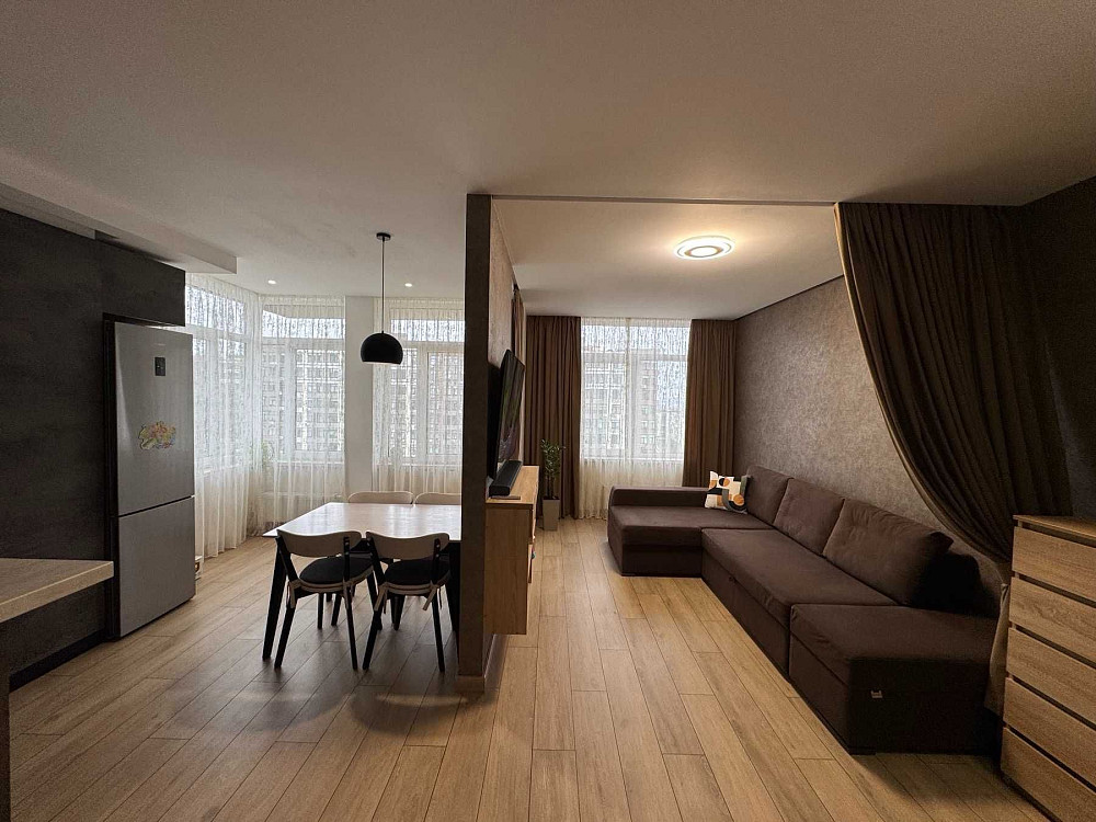 Продаж квартири в мальовничому районі міста Київ - зображення 2