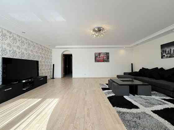 Оболонські Липки, Івасюка 24а, 153м2 3 кімнатна біля набережної Киев