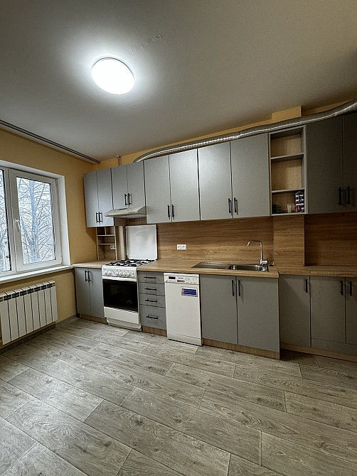 Оренда  3 кімнатної квартири на Леваневського/біля 20 та 21 школи Біла Церква - зображення 1