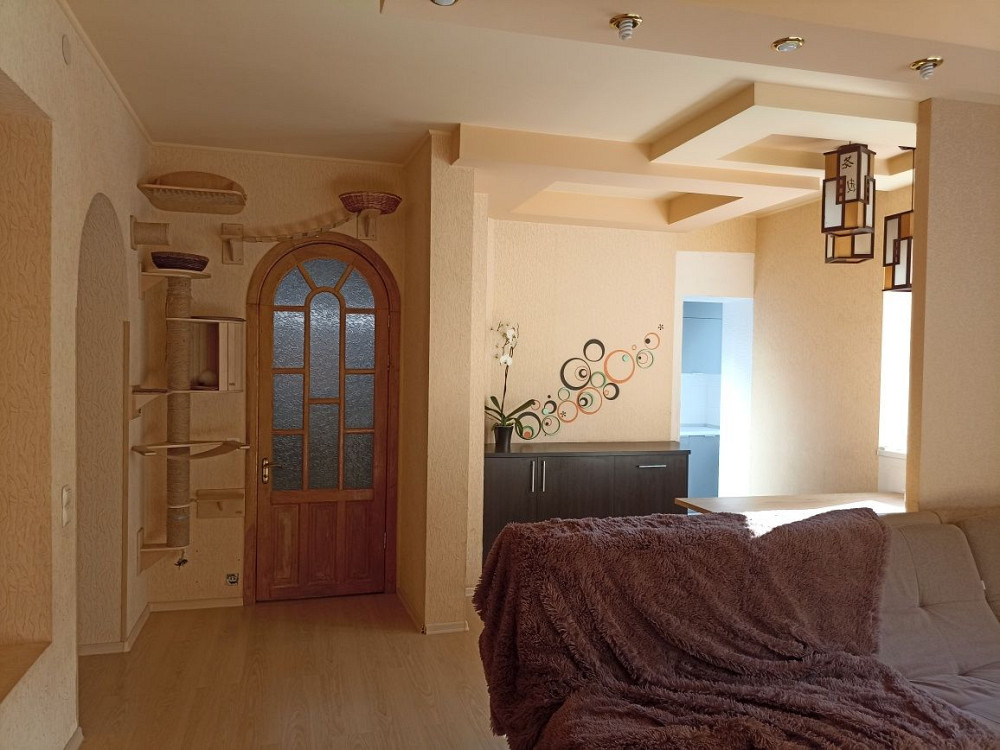 Жилая уютная 4х.ком. квартира сталинка с автон.отоплением на Богунии Житомир - изображение 3