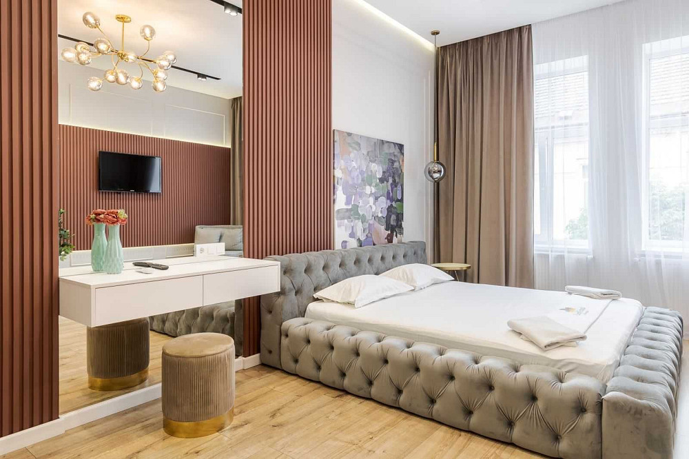 Продаж квартири в центрі на вул. Леонтовича Львів - зображення 1