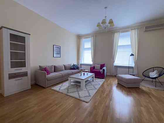 Оренда, вул. Лютеранська, 28/19, 4 кімнати, 145 м², Липки Киев