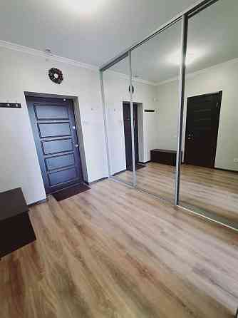 Стильна простора квартира в новому будинку з генератором Драгоманова 2 Киев