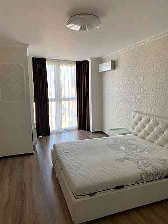 Стильна простора квартира в новому будинку з генератором Драгоманова 2 Киев