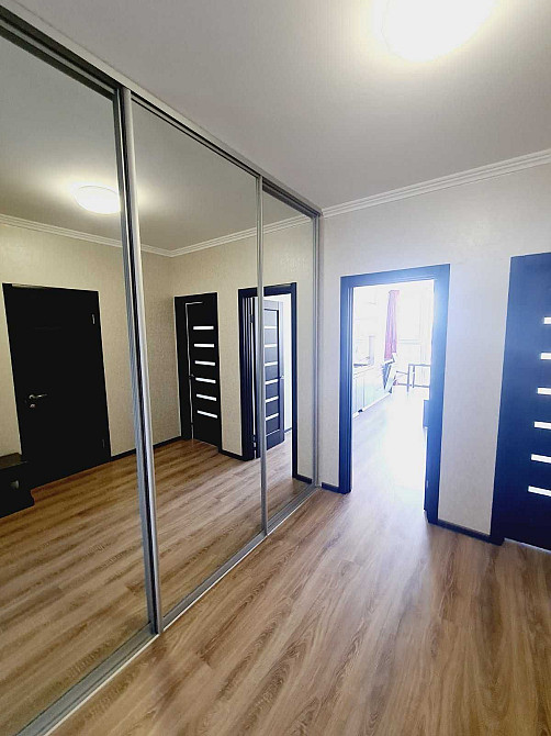 Стильна простора квартира в новому будинку з генератором Драгоманова 2 Киев - изображение 8