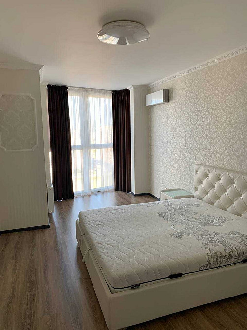 Стильна простора квартира в новому будинку з генератором Драгоманова 2 Киев - изображение 3