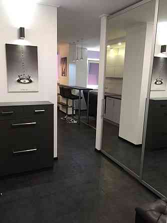 БЕЗ %, Олени Пчілки 3, шикарна 1К, велика студія, Позняки Киев