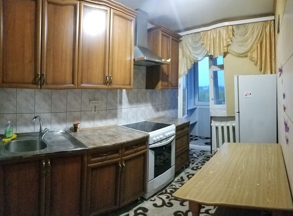 Оренда Квартири 3 кімнатної  район Кришталеве озеро, АТб , вул.руська Чернівці - зображення 1