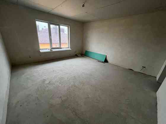 Велика двокімнатна квартира з початковим ремонтом. Ирпень