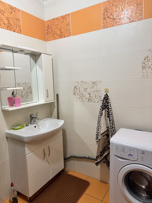 Двухкомнатная квартира на первом этаже двухэтажного дома Ізюм - зображення 8