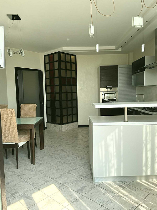 Фонтан, Палубная ул., 3 раздельные комнаты+ паркоместо Одесса - изображение 2