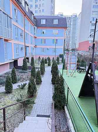 Продам 2 к квартиру з терасою в клубному будинку м Лівобережна Киев