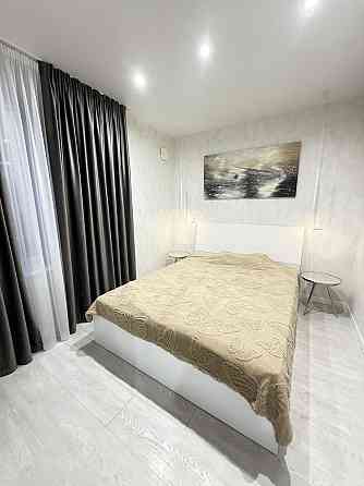 Продам 2 к квартиру з терасою в клубному будинку м Лівобережна Киев