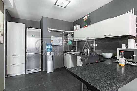 ВЕЛИКА 3-к ІДЕАЛЬНО для Сім'ї або для Пари на вул. Дніпровська наб. Киев