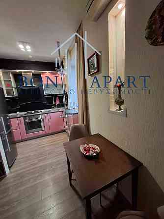 Оренда 2х кім. Сталінкі біля метро Печерська Киев