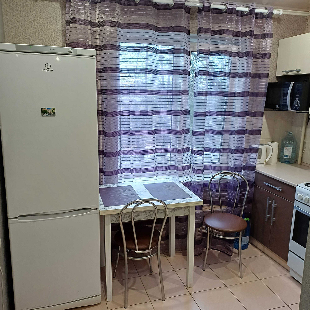 Оренда  1 кімнатної квартири на Бородінськом р-н Континента Запоріжжя - зображення 2