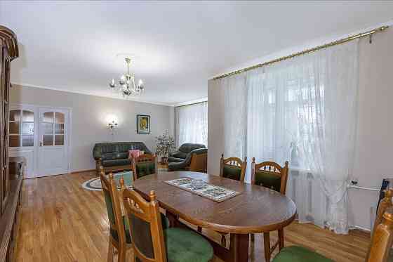 Оренда, вул. Тургенєвська, 52-58, 3 кімнати, 110 м², Центр Киев